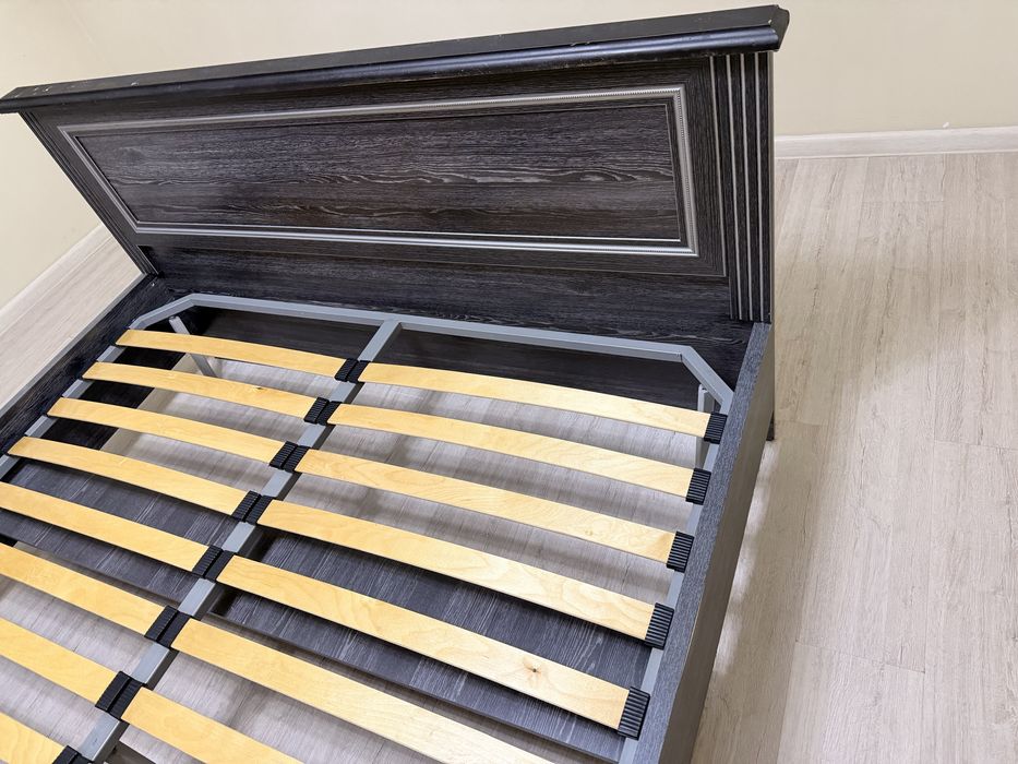 Продам кровать за 30000, есть матрас