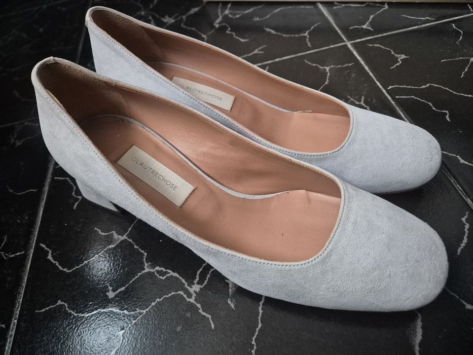 Pantofi piele intoarsa, aproape noi