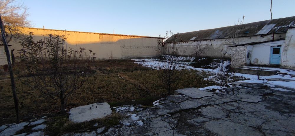 Срочна Ўй сотилади 8 сотх. Искада жойлашган