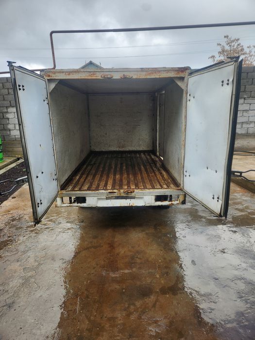 Прицеп сатылады будка