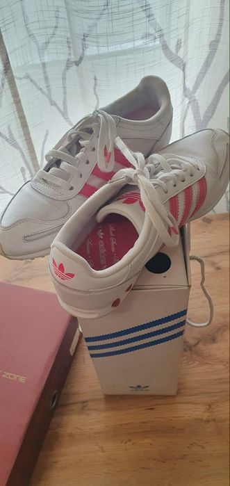 Спортни дамски обувки Adidas