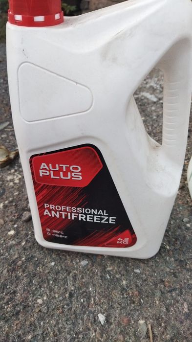 Антифриз красный зеленый