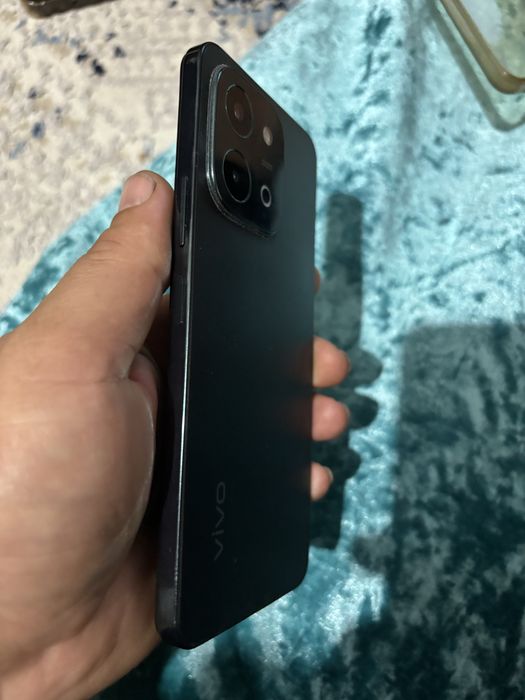 Продам телефон виво у28