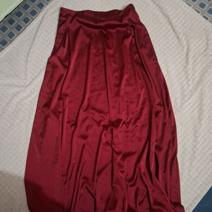 Fusta de satin lunga