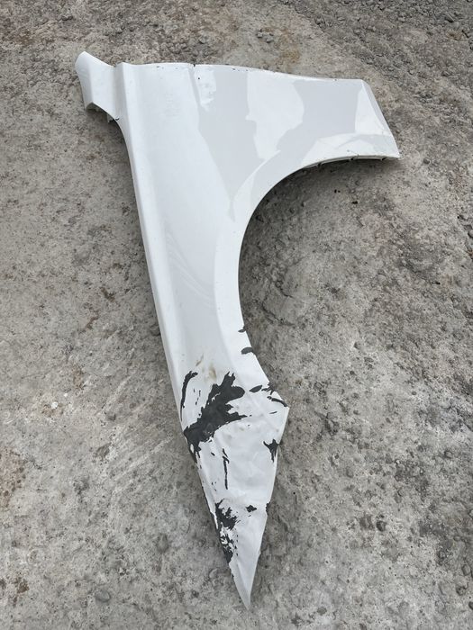 Крыло БМВ Ф30 продам