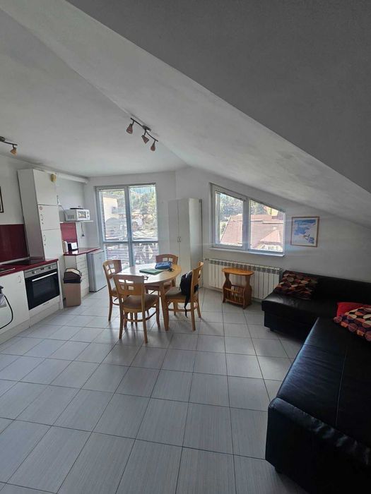 ПРОДАВАМ МЕБЕЛИ ОТ ДЪРВО/ЧАМ/ В БОРОВЕЦ+ПОДАРЪК 4 МАТРАКА