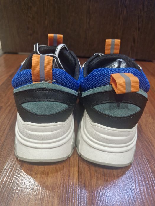 Vand adidasi marimea 39