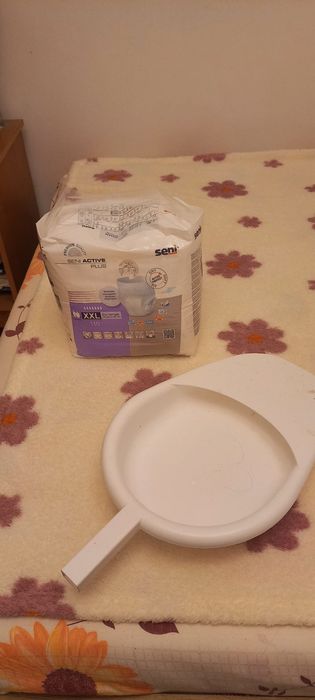 1 pachet pampersi adulti+plus plosca
