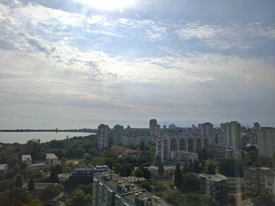 ОТДАВА СЕ ПОД НАЕМ апартамент в Бургас-комплекс "Зорница"