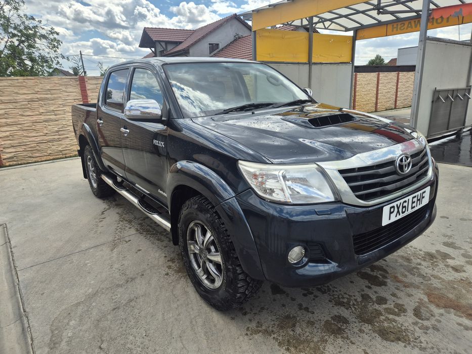 Toyota Hilux 3.0 Invincible 2012 Automata volan dreapta