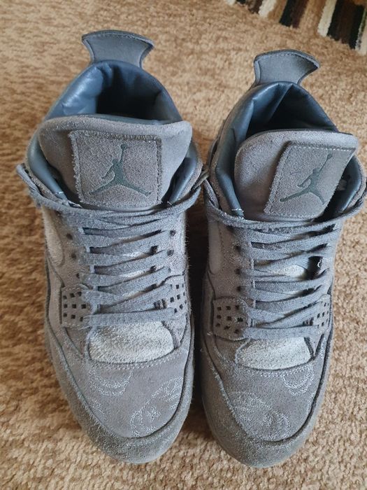 Jordan 4 kaws retro