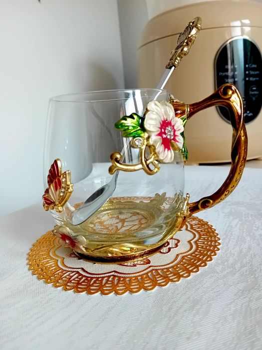 Set cafea: ceașcă și linguriță + suport