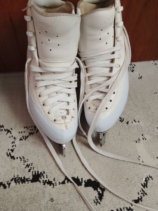 Продам коньки профессиональные