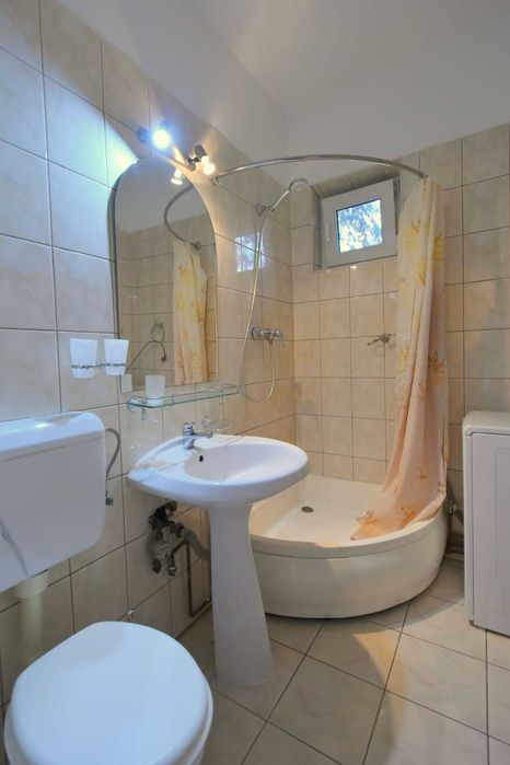 Inchiriez apartament 2 camere in zona Neptun Timisoara