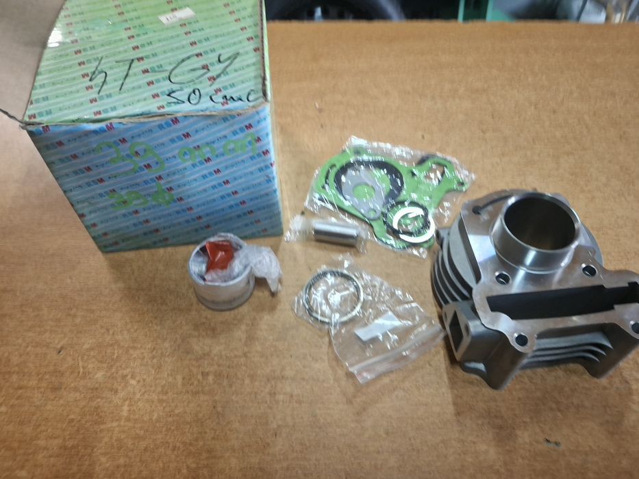 Set motor cilindru si piston Scuter China 4T 50cc