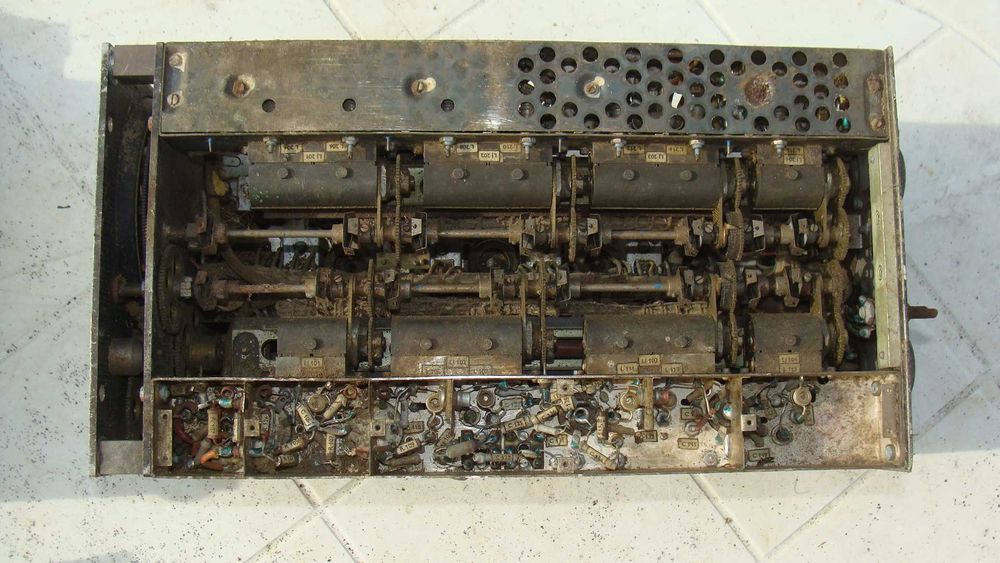 Самолетно радио прибори и уреди