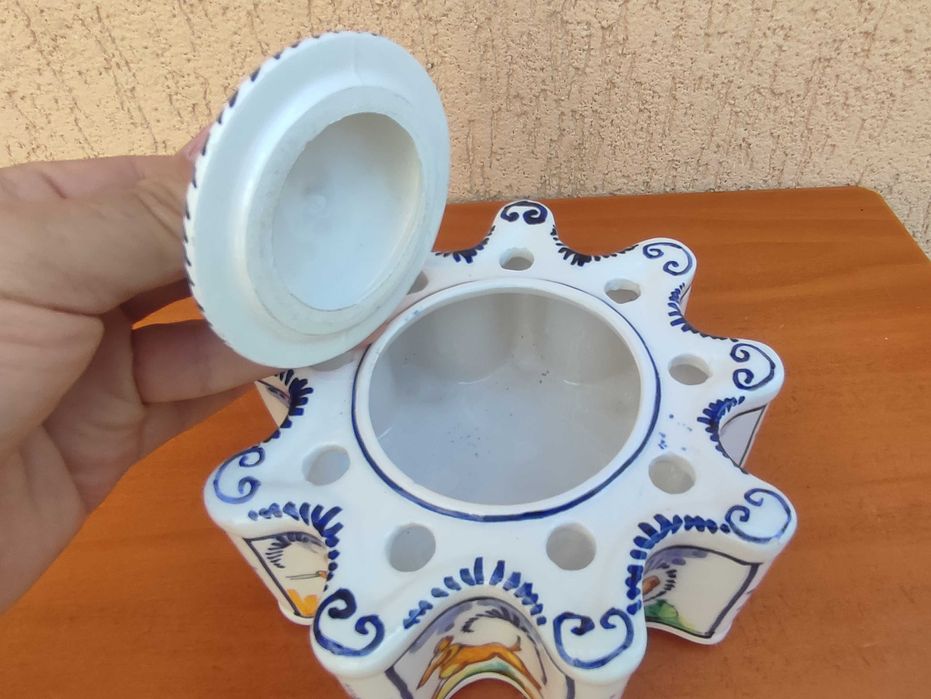 Suport andaluz călimară