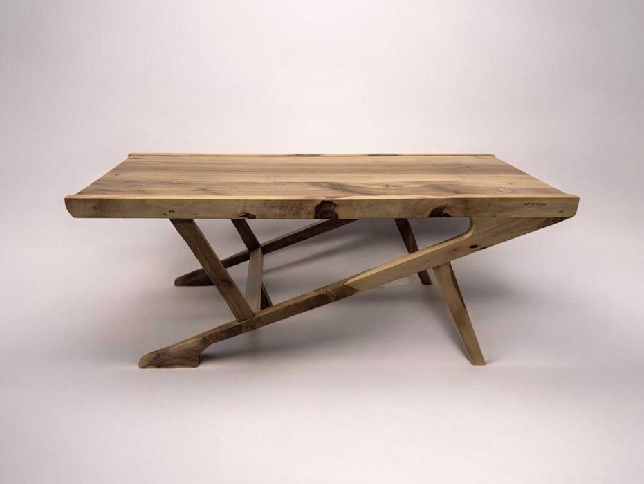 Mobilier premium din lemn masiv – realizat la comandă