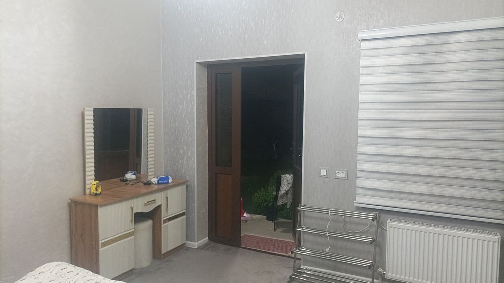 Спалня гарнитур сотилади
Комплект: шкаф (катта), кровать (2 киши),