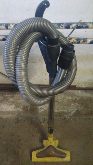 Пылесос Vitek VT-1833R