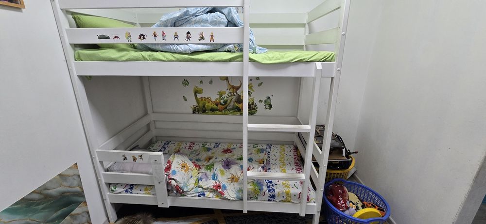 Продам кровать и письменный стол