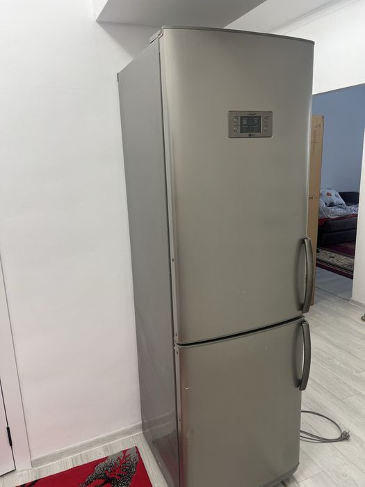 Холодильник в рабочем состояние