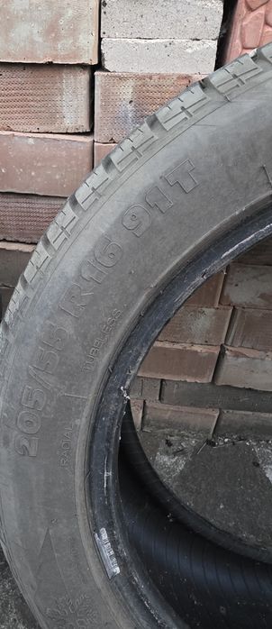 Anvelope cauciucuri de iarna 205.55.R16 Taurus foarte putin folosite,2 bucati,300 lei