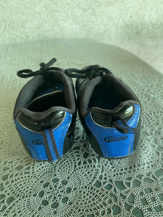 Футболни обувки 32 номер