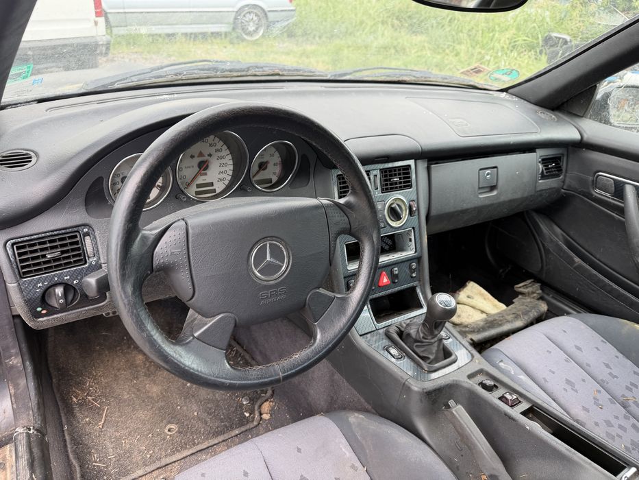 Мерцедес SLK 2.0 бензим компресор само на части