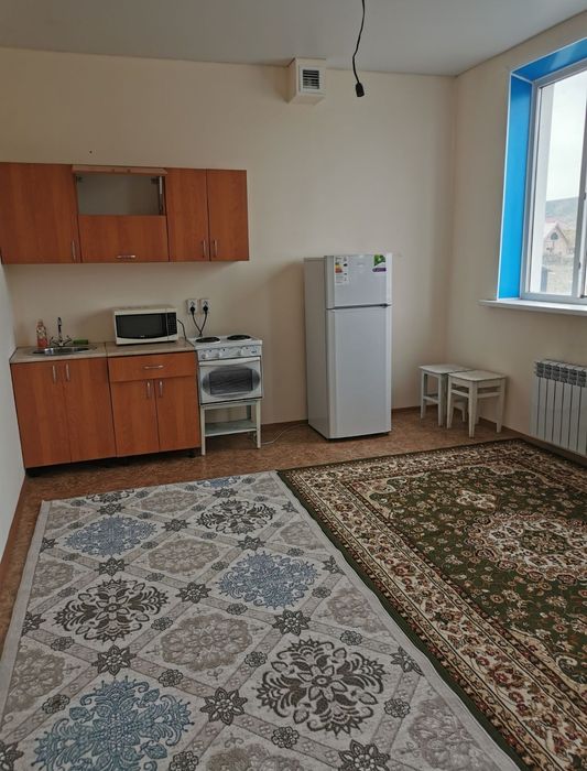 Продается 1,5 на КШТ. По ул Шарипова 2.