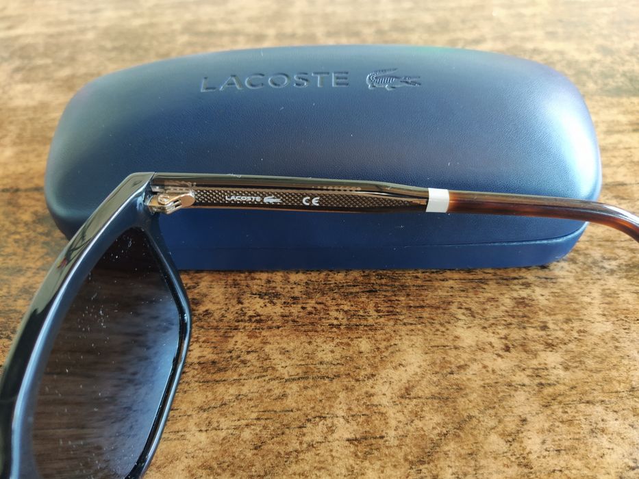 Слънчеви очила Lacoste