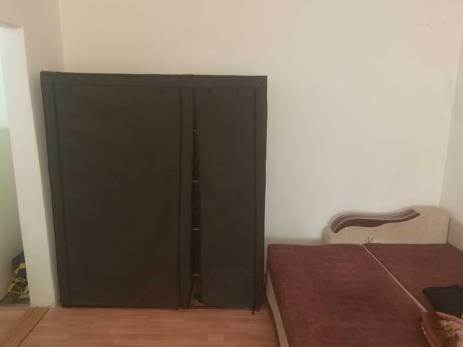 Închiriez garsoniera