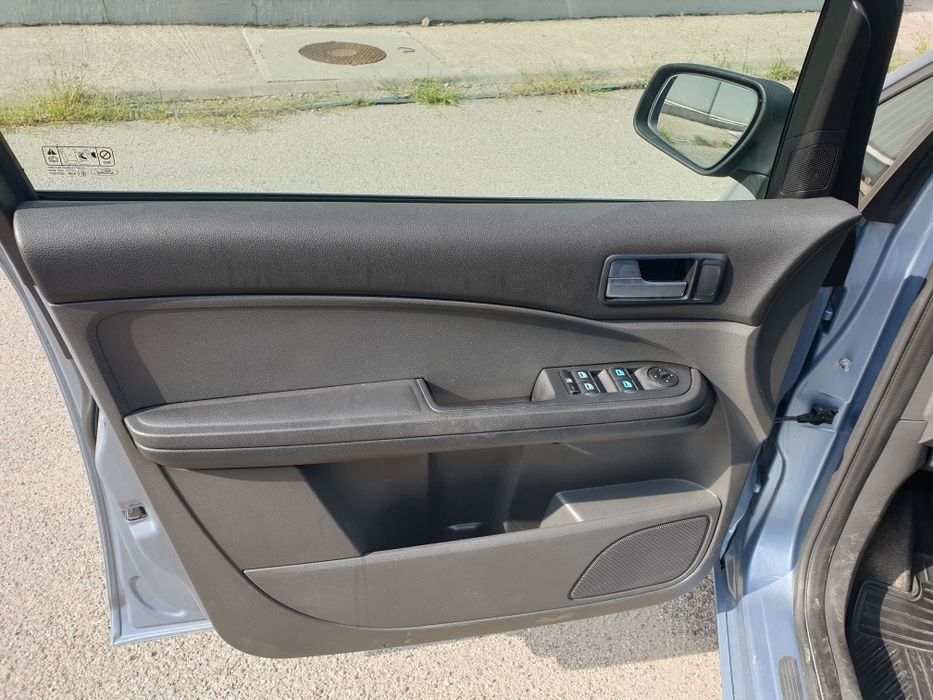 Vând  Ford c-max 2006