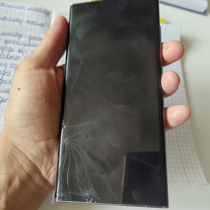 S23 Ultra 256 гб экран минус