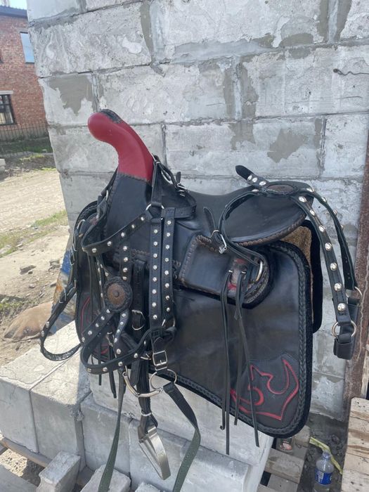 Продам седло для лошади ертоқым