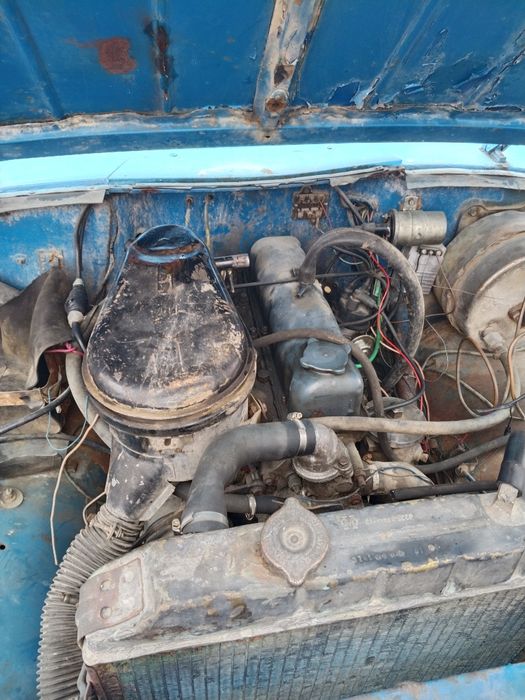 Уаз 5 местка находу