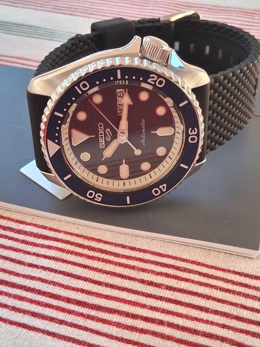 Seiko 5 Sports SRPD71K2
