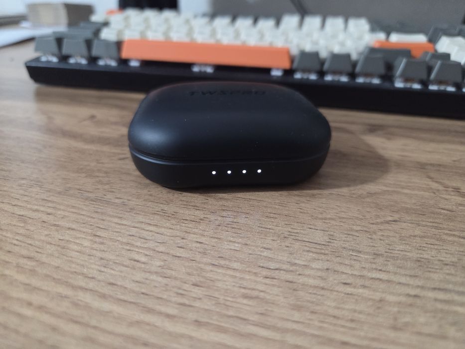 Продам наушники новые