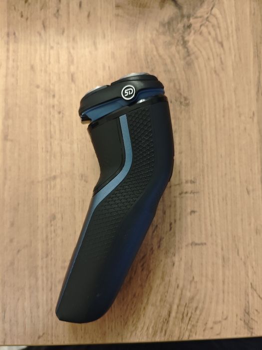 Продам электробритву philips