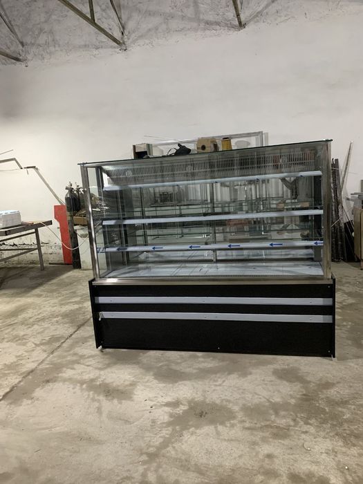 Витрина холодильник торт учун