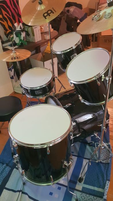 Перфектни акустични барабани!