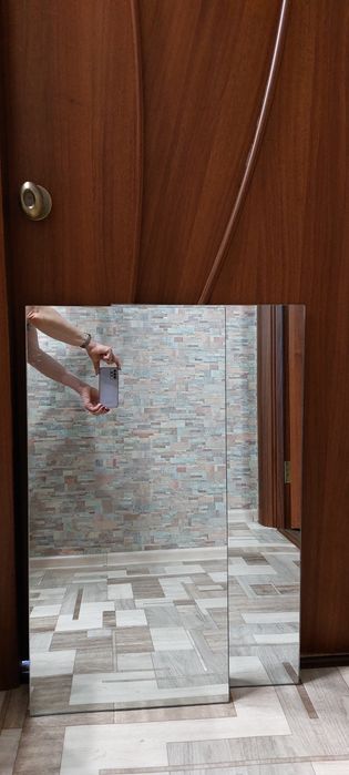 Продам зеркала и стекло для полочки
