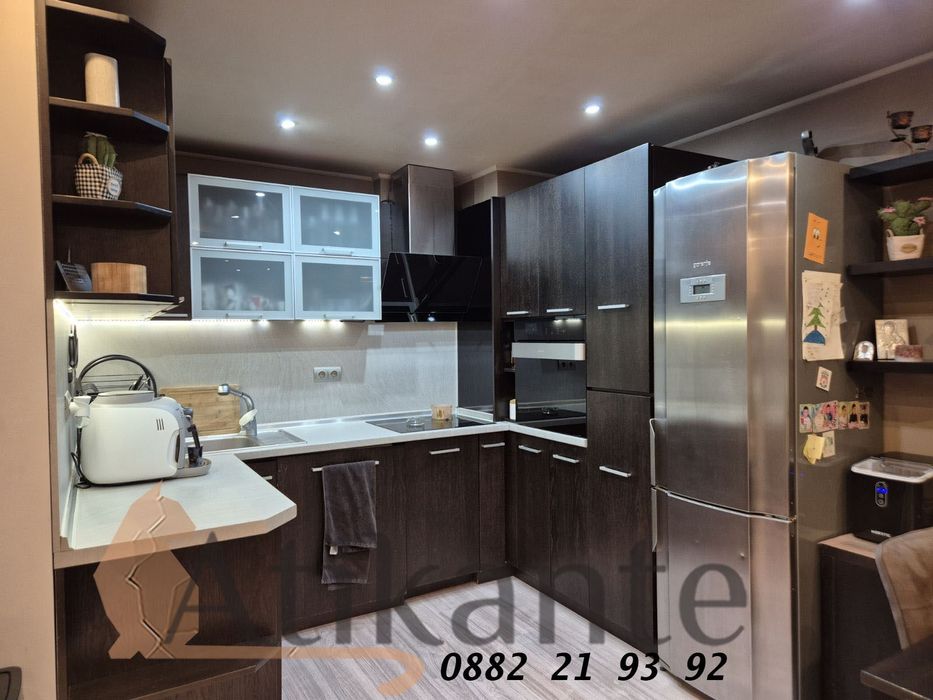 Продава се Двустаен апартамент в София, Люлин 8 - 75 кв.м за 1428 €/кв.м - Снимка #4