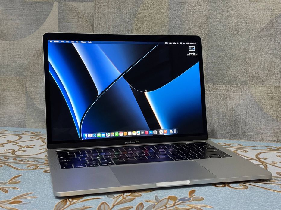 Apple MacBook Pro 2018 Touch Bar Silver