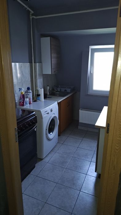 inchiriez garsoniera zona poarta 6