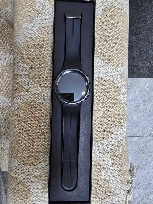 Продаю смарт часы Samsung watch 5 pro