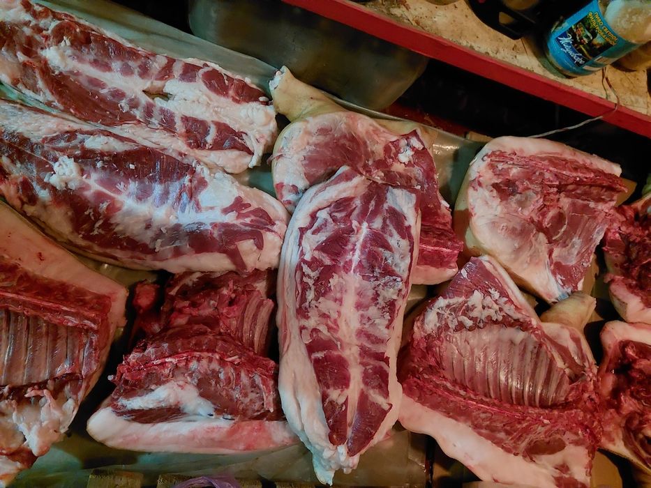 Свинина домашняя,молодая вес 90 кг.Можно частями