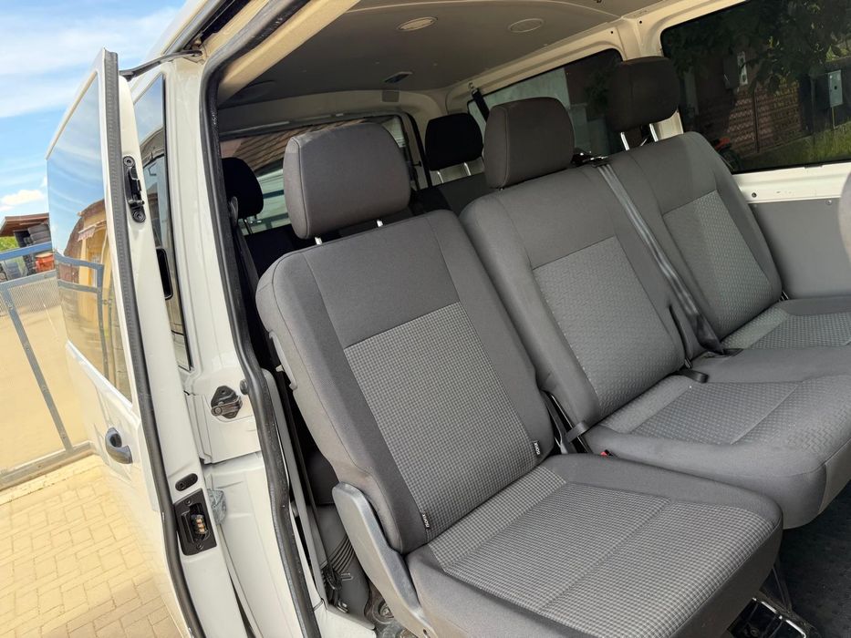 Vw T5 Transporter 9 locuri 2.0 tdi 140 cai 2013  clima  fata spate