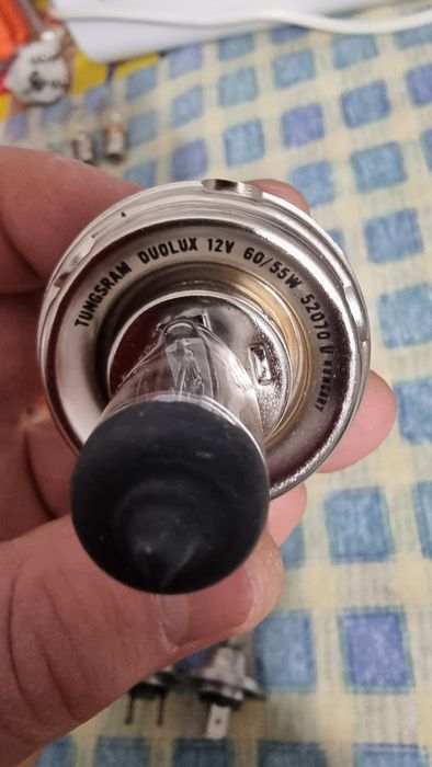 Крушки за автомобили