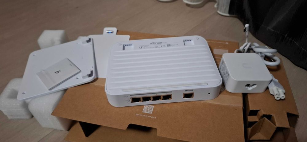 Switch Unifi Flex 10 GbE (USW-Flex-XG) aproape nou